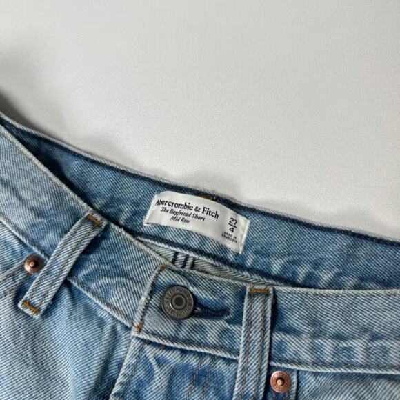 Abercrombie & Fitch The Boyfriend Mid Rise Shorts - Picture 3 of 4